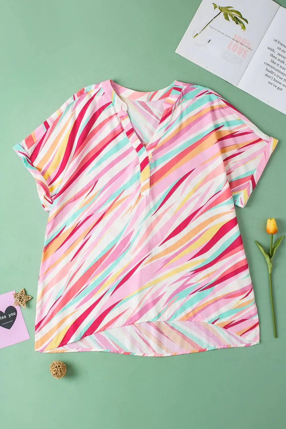 Chic plus-size abstract top, white