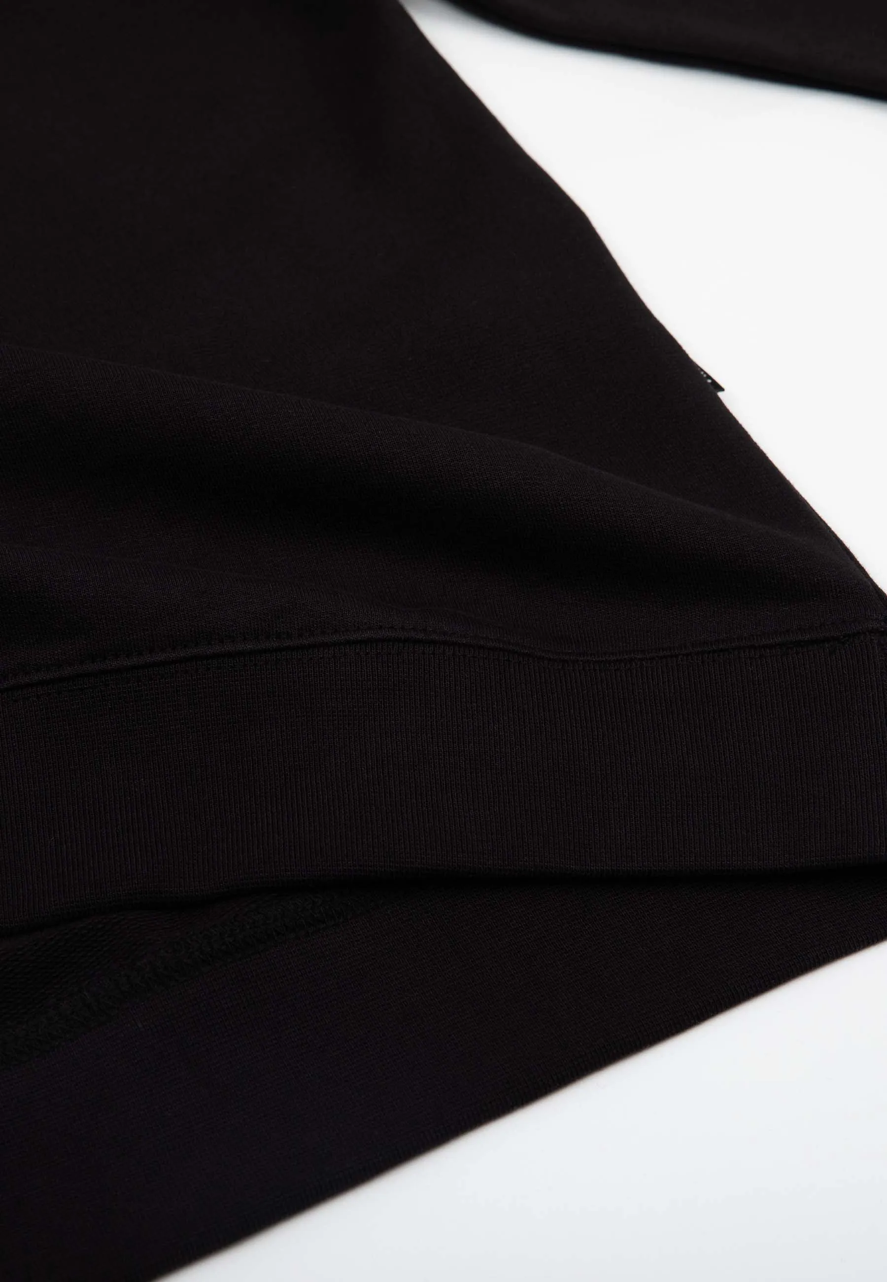Frozen Heights Sweatshirt Black