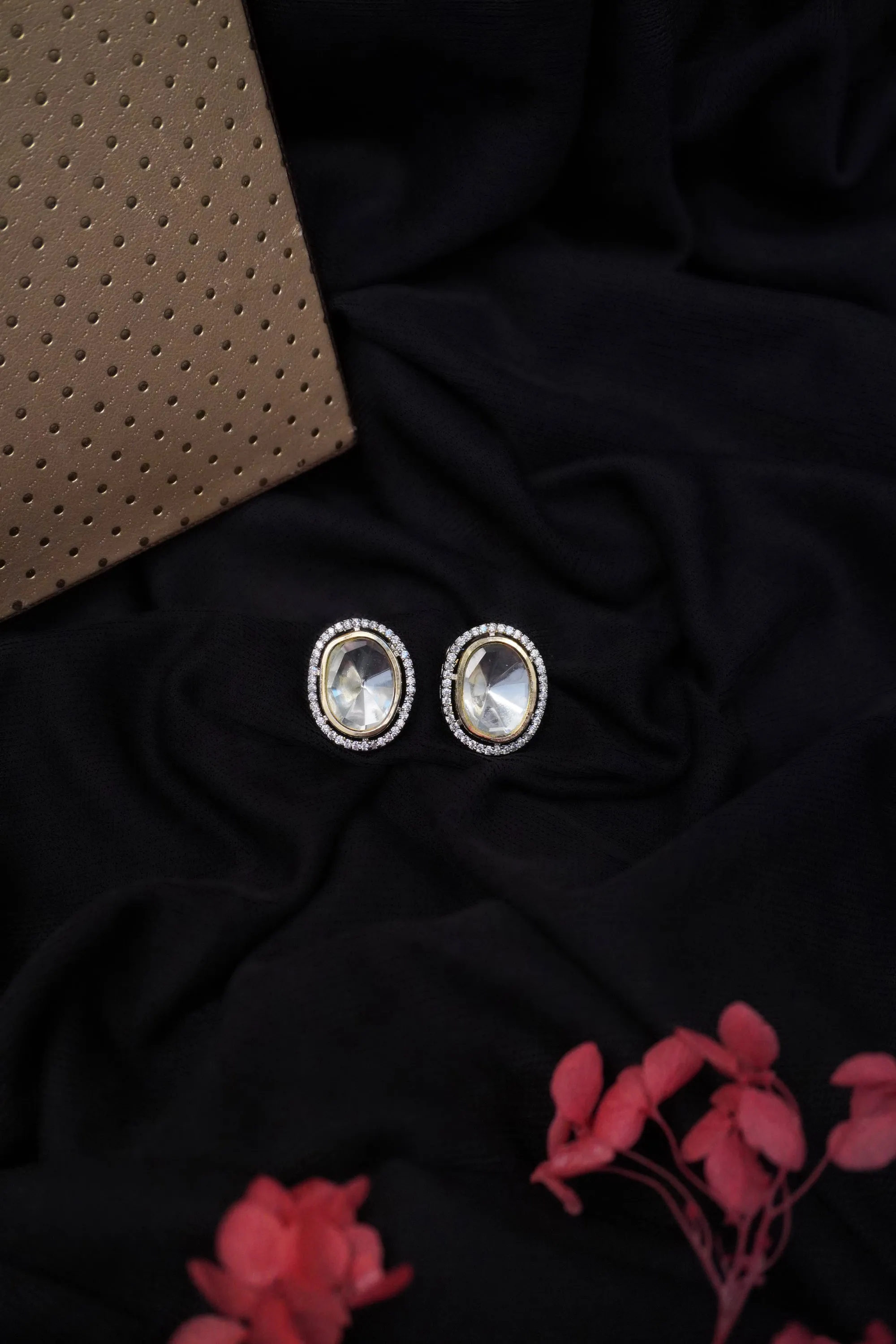 Round American Diamond Kundan Stud Earrings